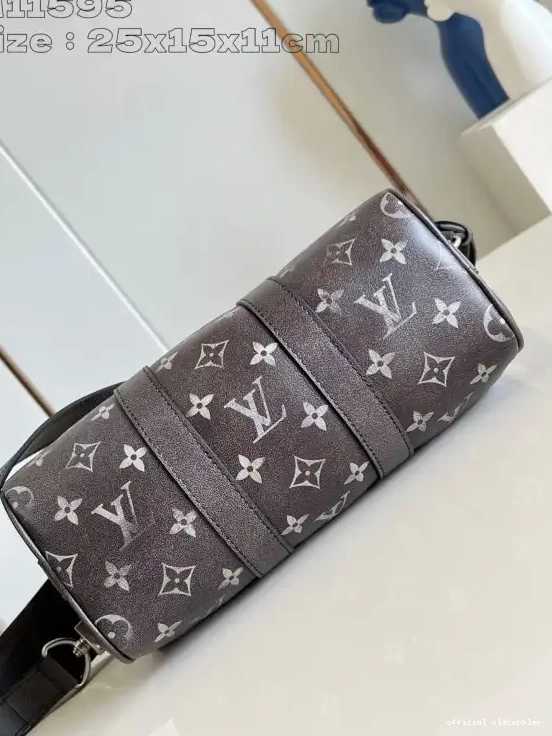 Official oldcobbler BANDOULIÈRE VUITTON KEEPALL 25 LOUIS 0519